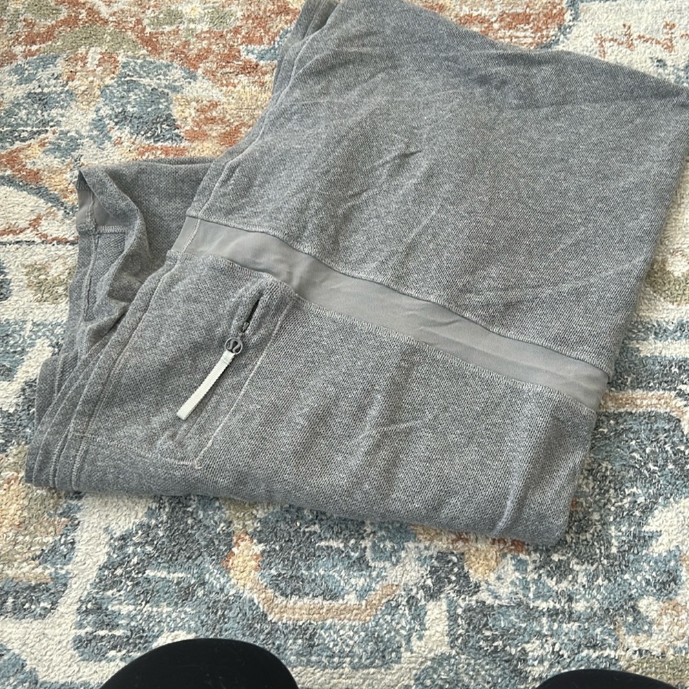 Lululemon circle scarf